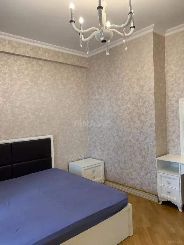 Kirayə verilir 2 otaqlı mənzil 70 m²