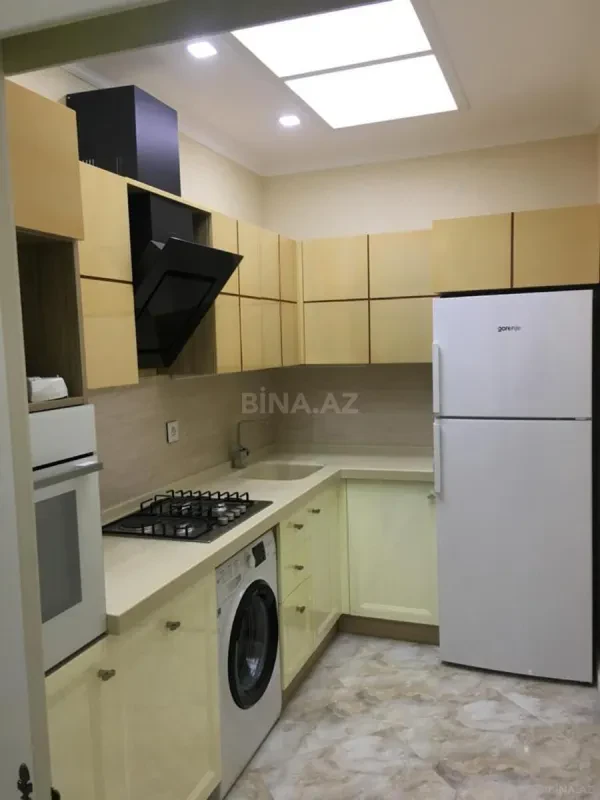 Kirayə verilir 2 otaqlı mənzil 70 m²