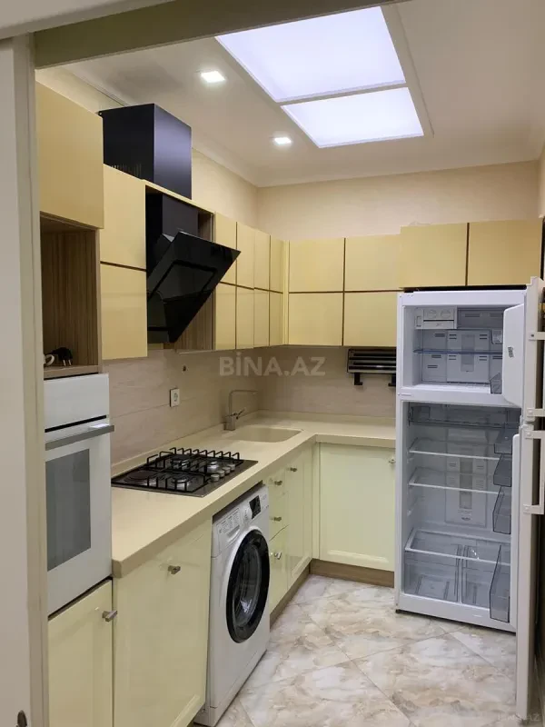 Kirayə verilir 2 otaqlı mənzil 70 m²