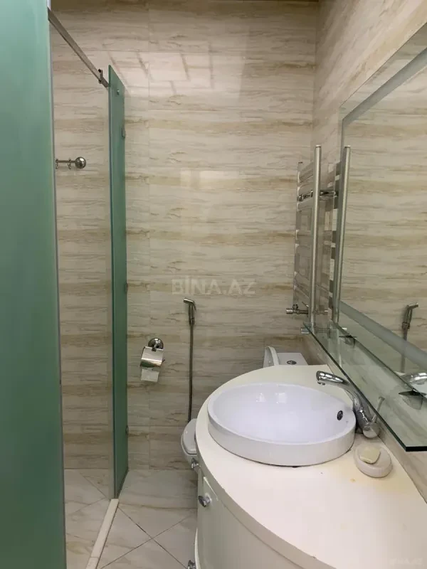 Kirayə verilir 2 otaqlı mənzil 70 m²
