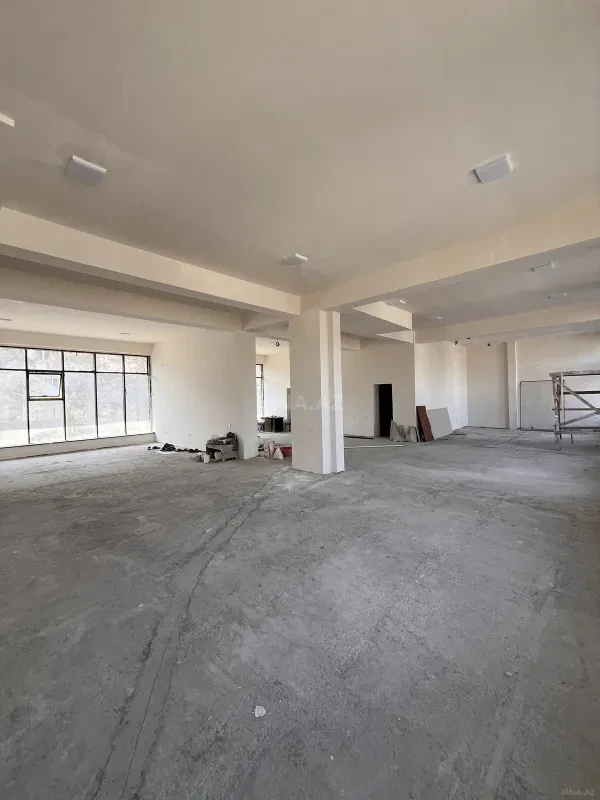 Satılır obyekt 326 m²