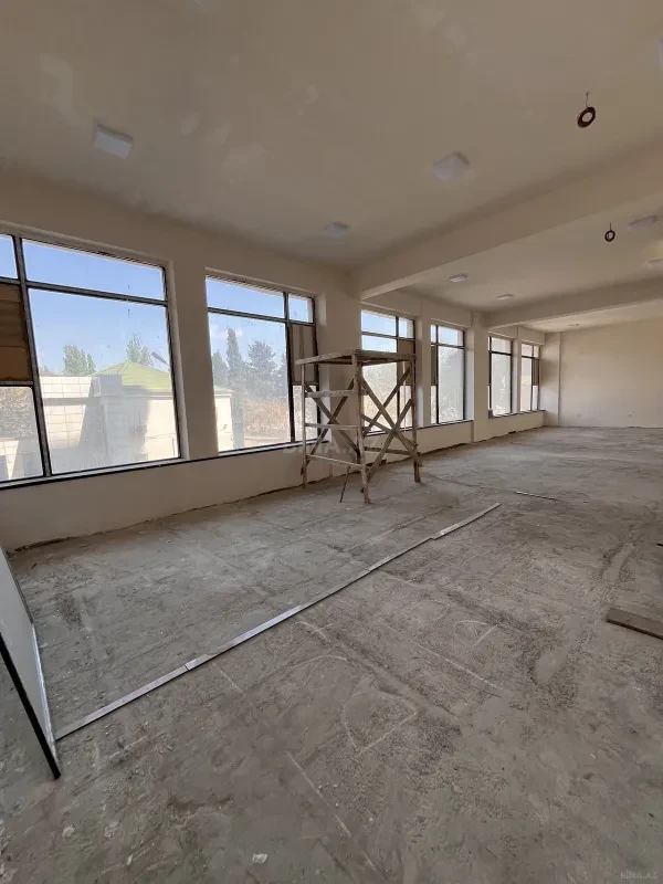 Satılır obyekt 326 m²