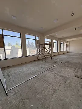 Satılır obyekt 326 m²