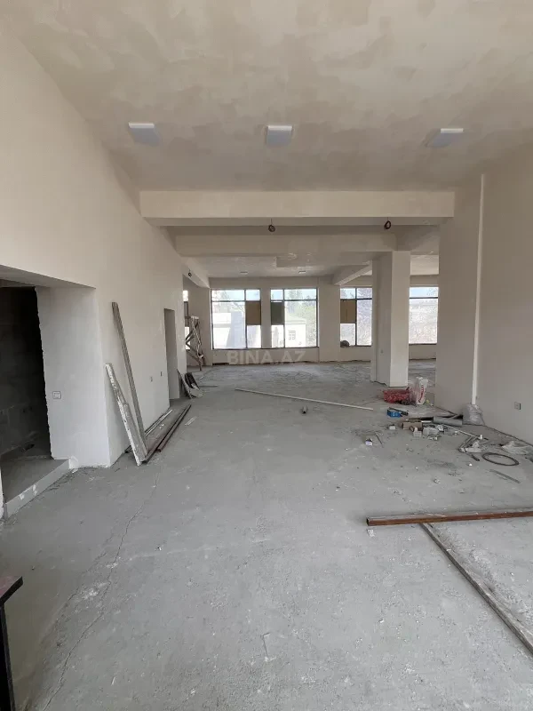 Satılır obyekt 326 m²