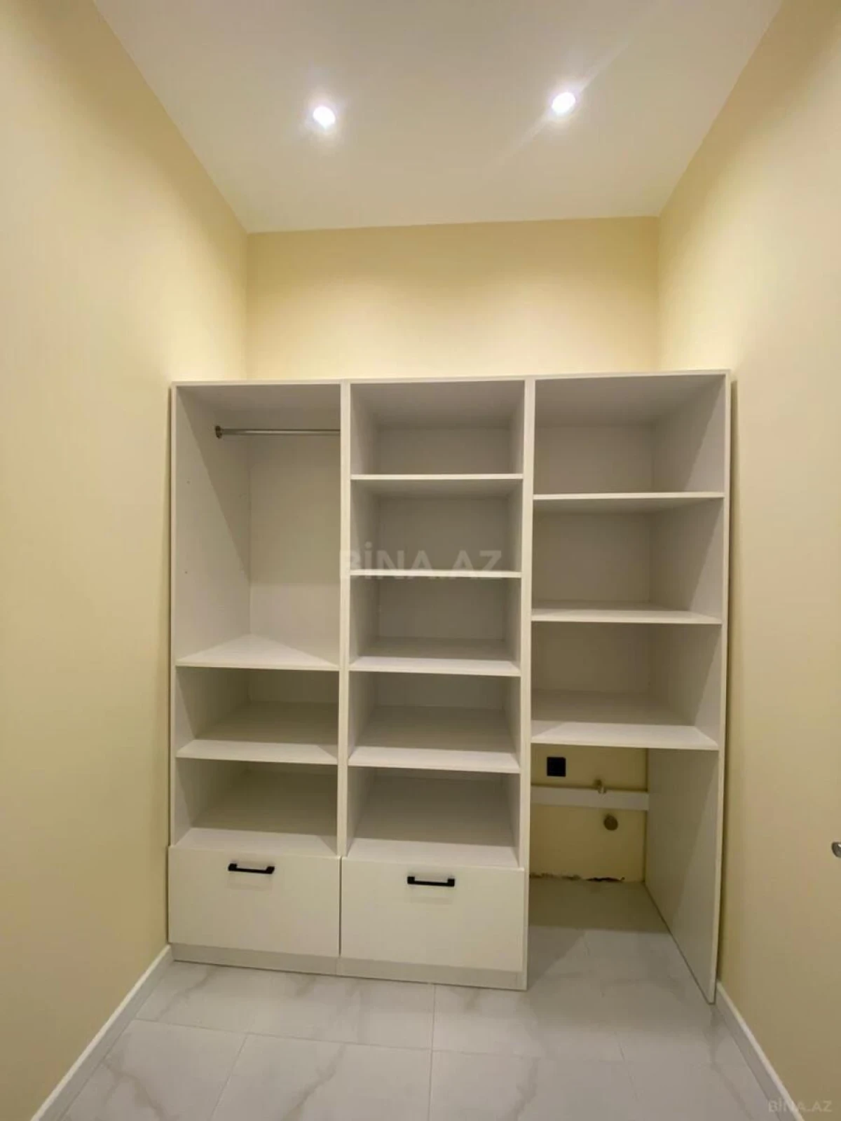 Satılır 4 otaqlı həyət evi 195 m²