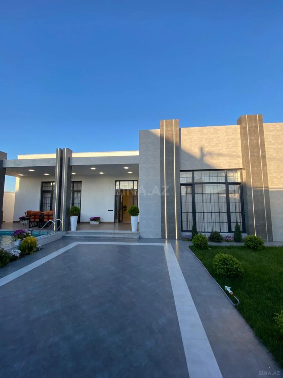 Satılır 4 otaqlı həyət evi 195 m²