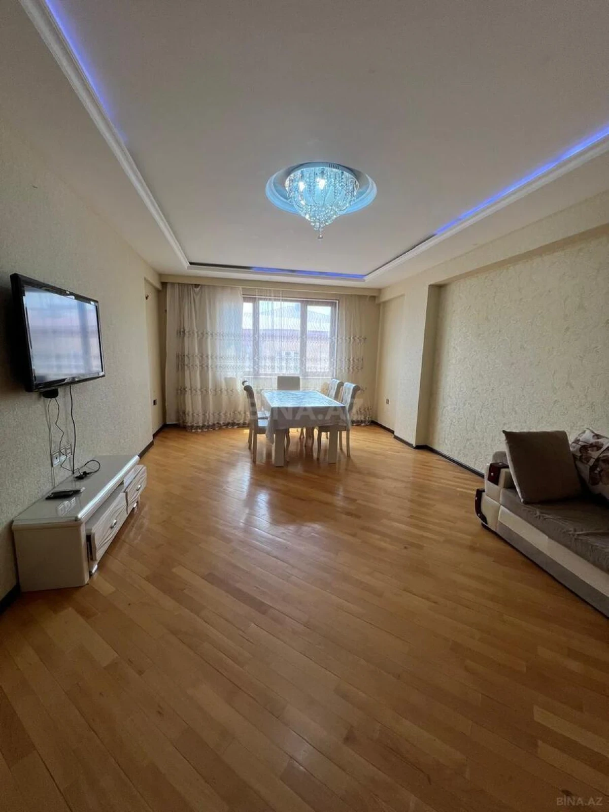 Satılır 3 otaqlı mənzil 107 m²
