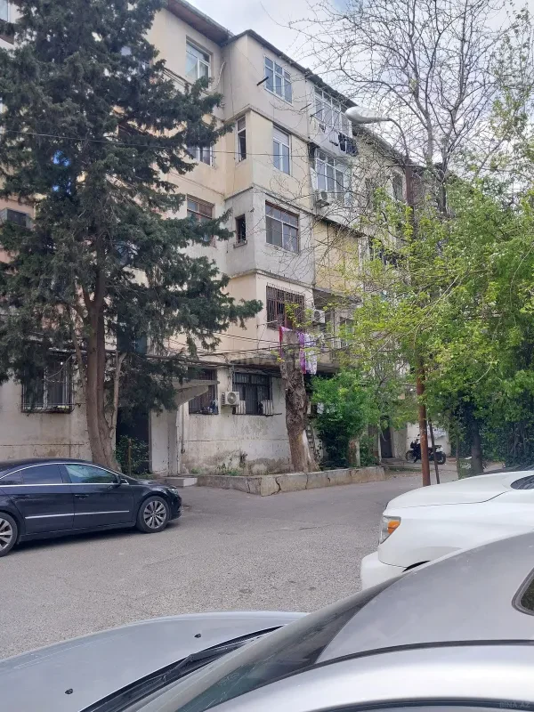 Satılır 2 otaqlı mənzil 42 m²