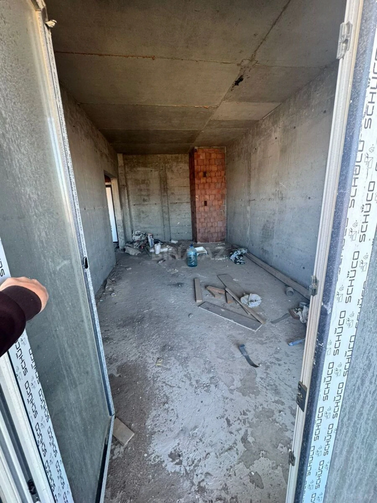 Satılır 2 otaqlı mənzil 81 m²