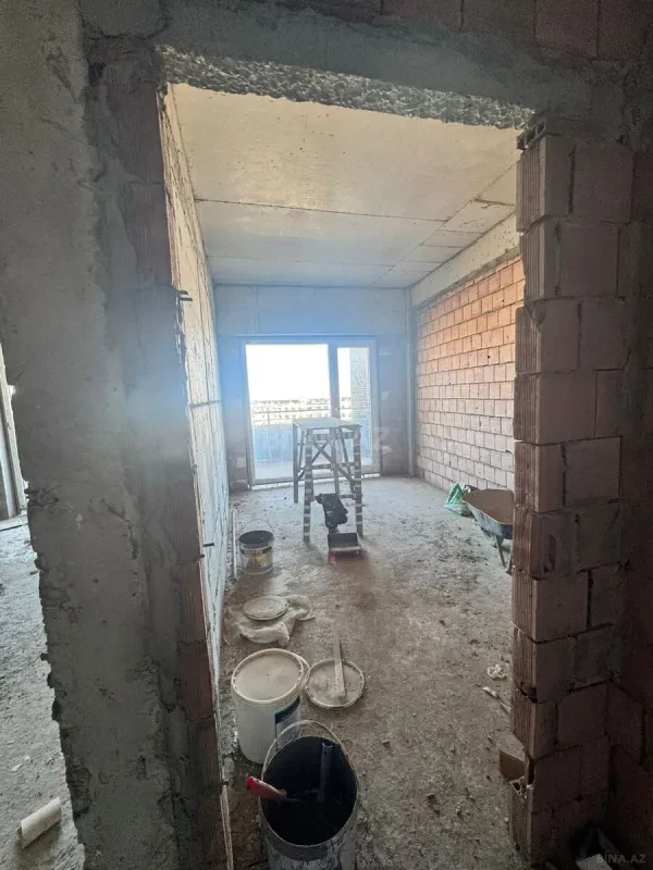 Satılır 2 otaqlı mənzil 81 m²
