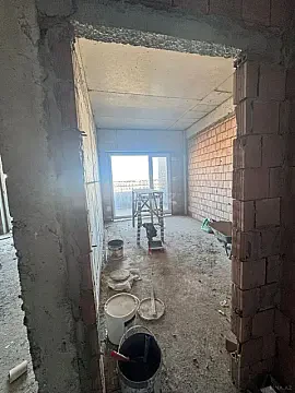 Satılır 2 otaqlı mənzil 81 m²
