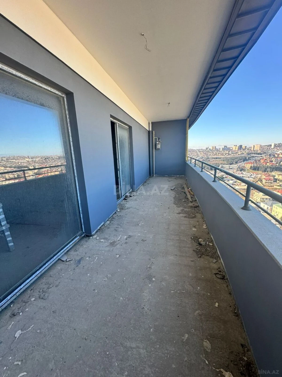 Satılır 2 otaqlı mənzil 81 m²
