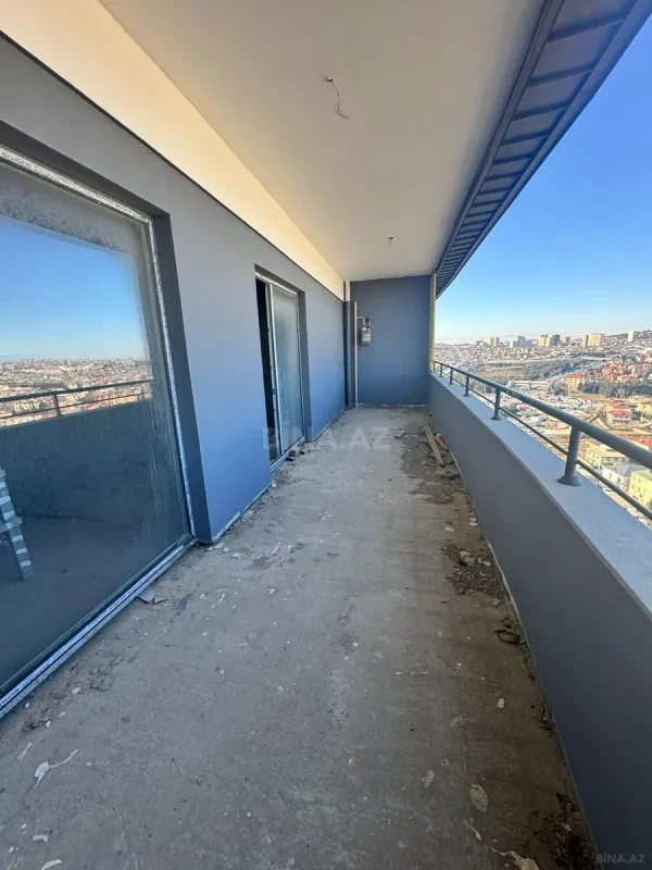 Satılır 2 otaqlı mənzil 81 m²