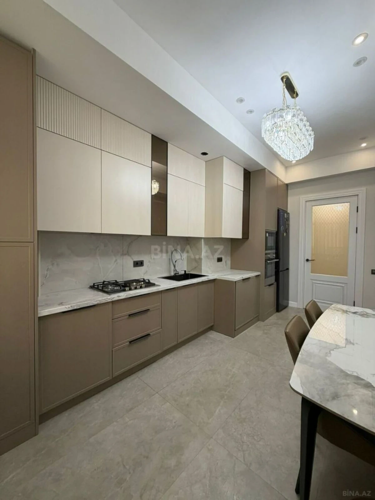 Kirayə verilir 3 otaqlı mənzil 110 m²
