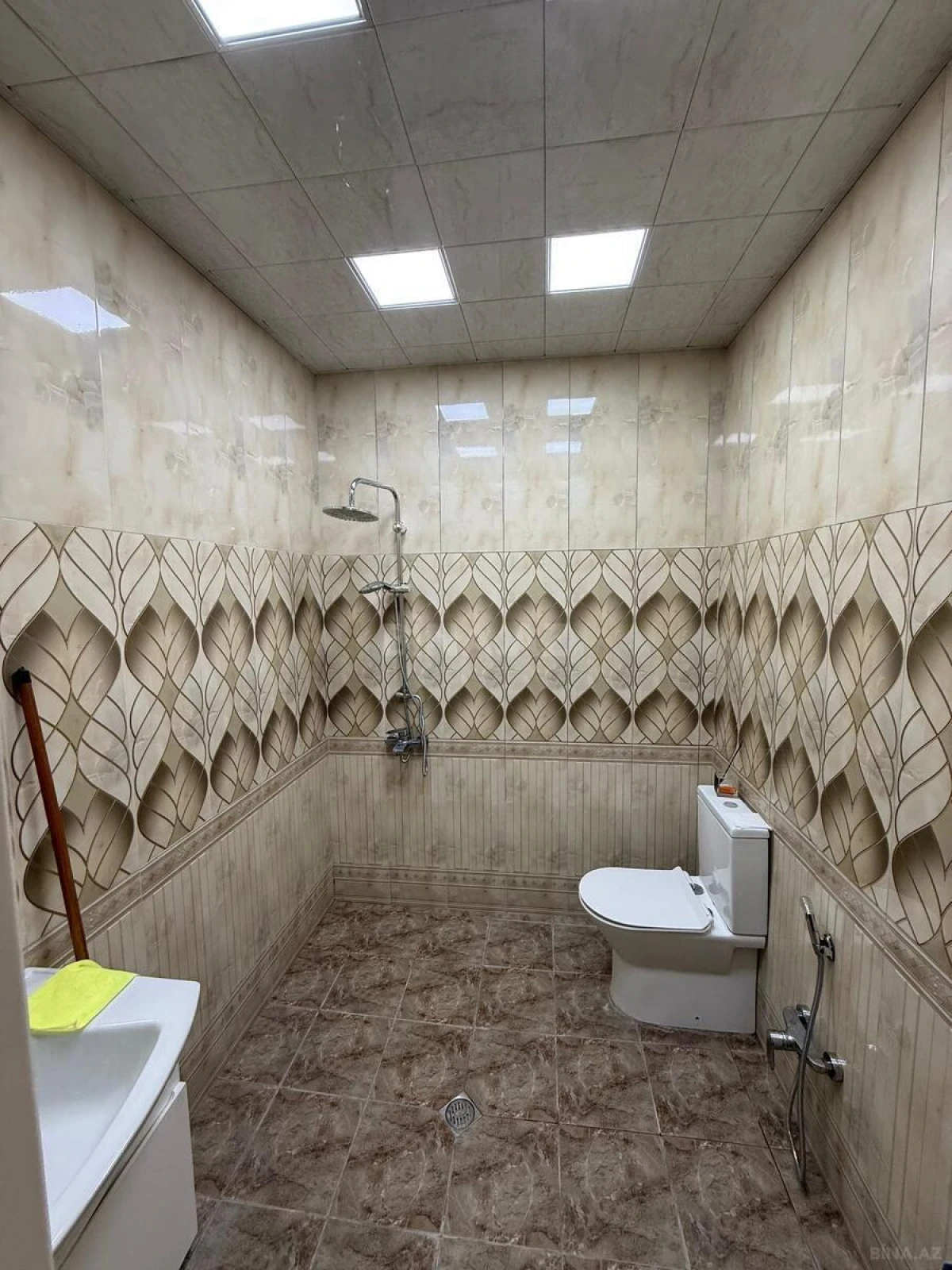 Satılır 2 otaqlı mənzil 68 m²