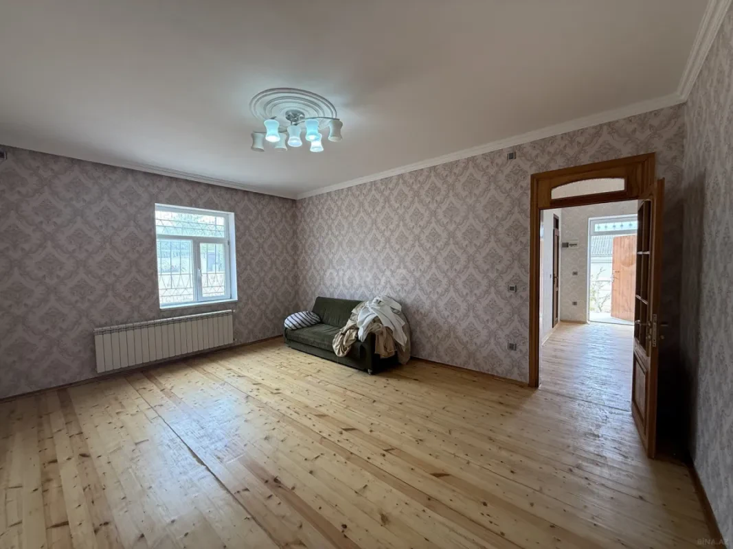 Satılır 4 otaqlı həyət evi 130 m²