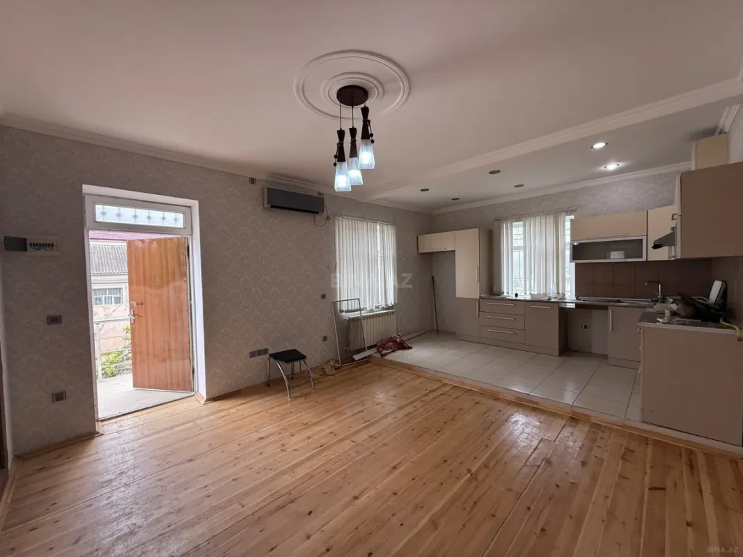 Satılır 4 otaqlı həyət evi 130 m²