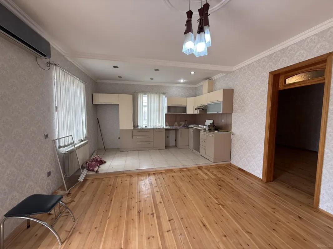 Satılır 4 otaqlı həyət evi 130 m²