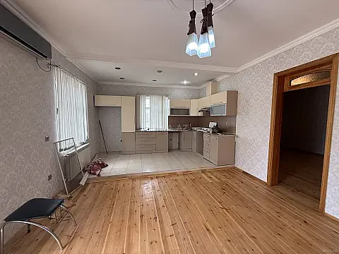 Satılır 4 otaqlı həyət evi 130 m²