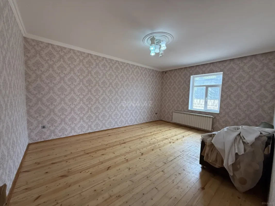 Satılır 4 otaqlı həyət evi 130 m²