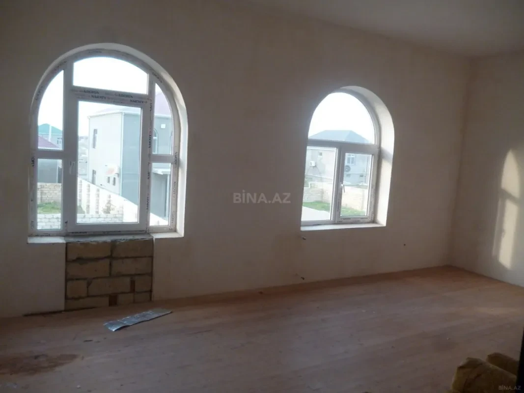 Satılır 6 otaqlı həyət evi 1 m²