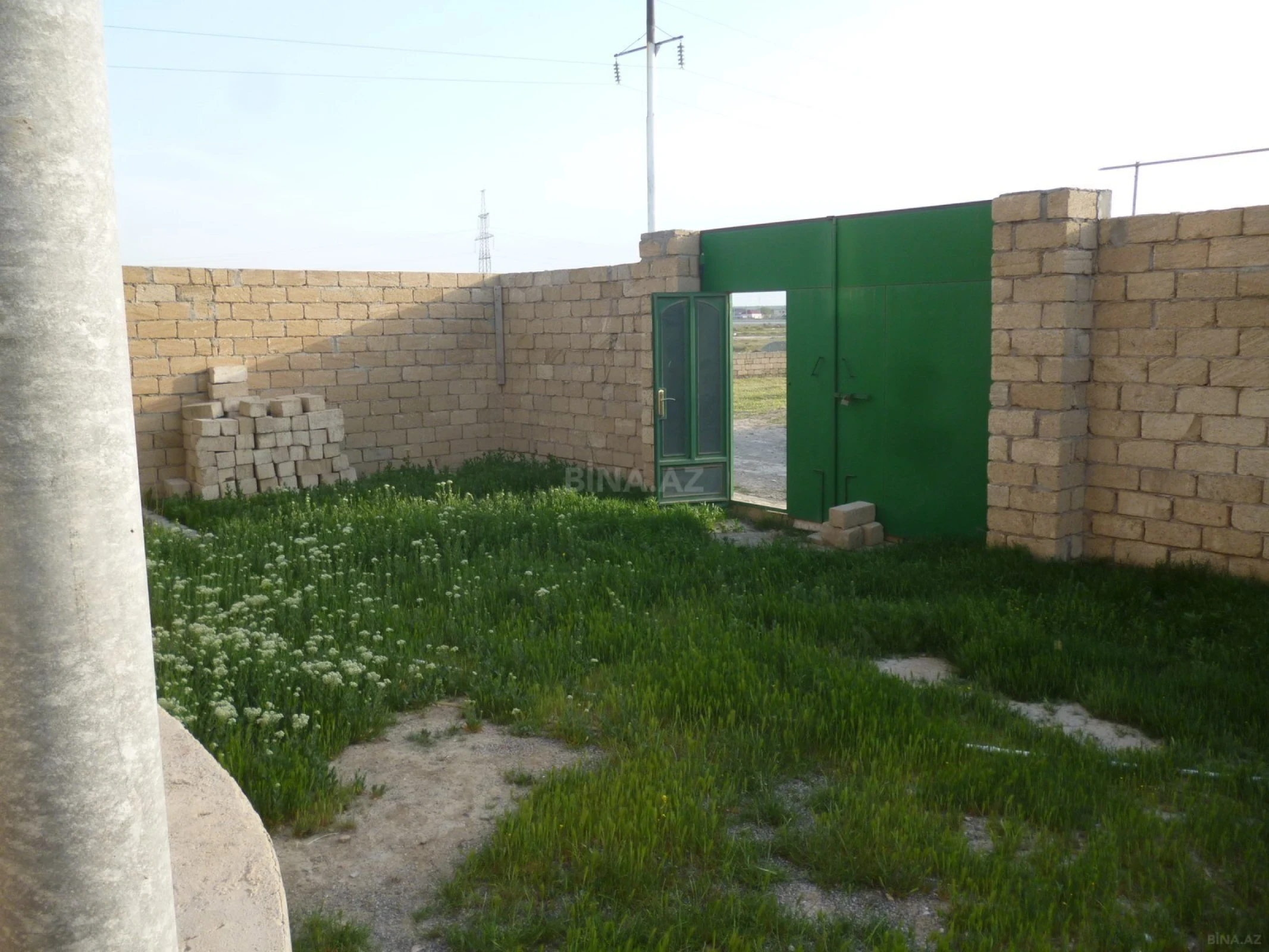 Satılır 6 otaqlı həyət evi 1 m²
