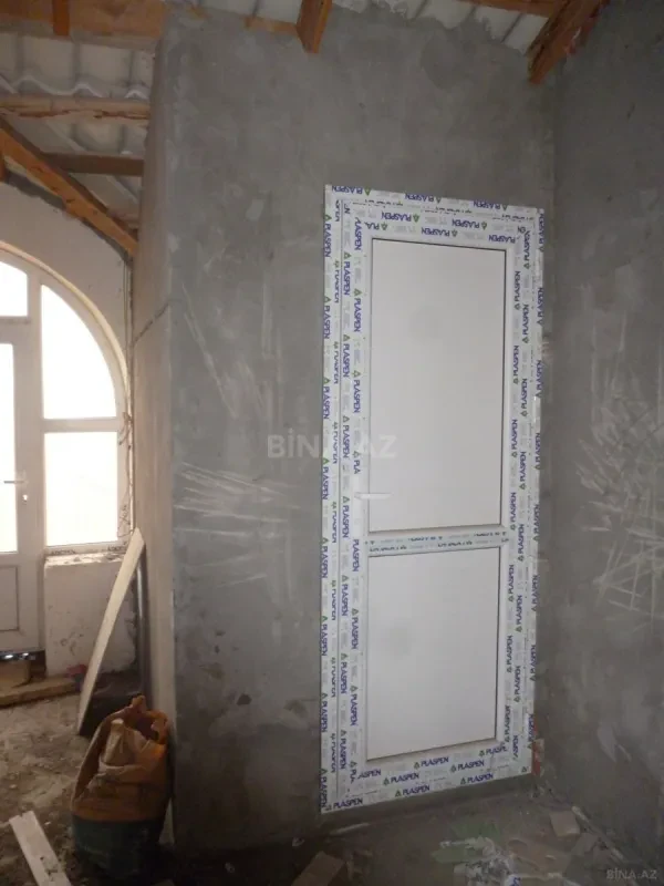 Satılır 6 otaqlı həyət evi 1 m²