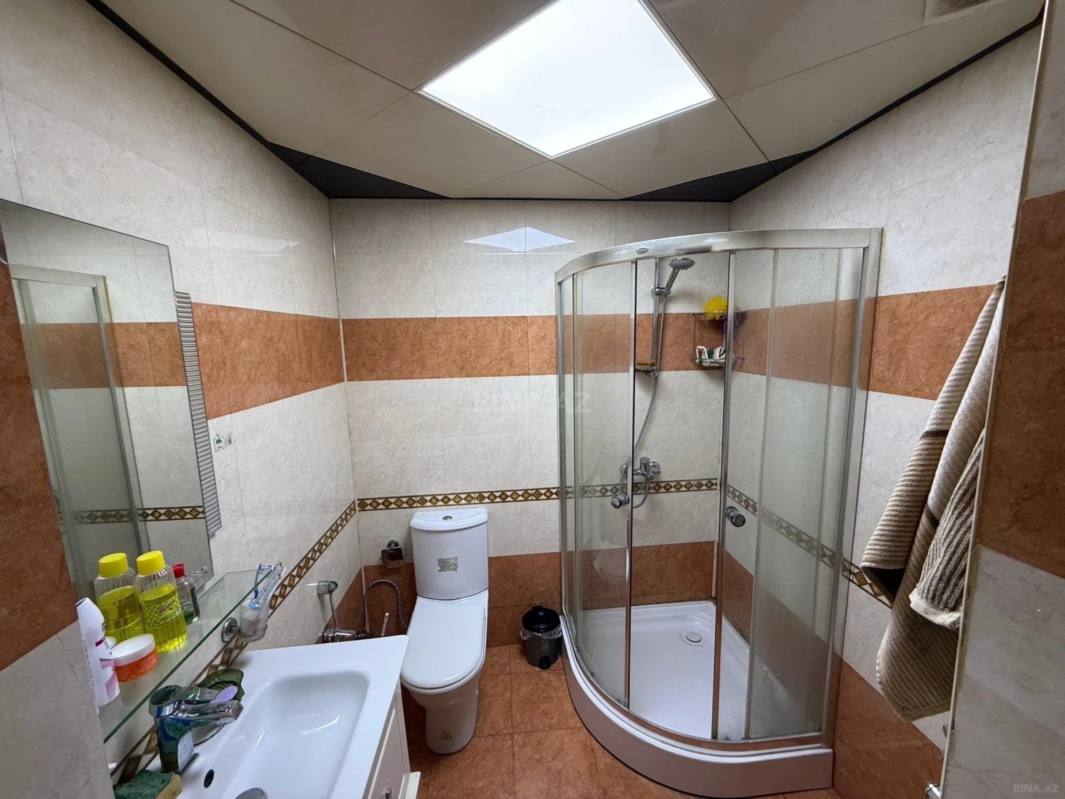 Satılır 4 otaqlı mənzil 133 m²
