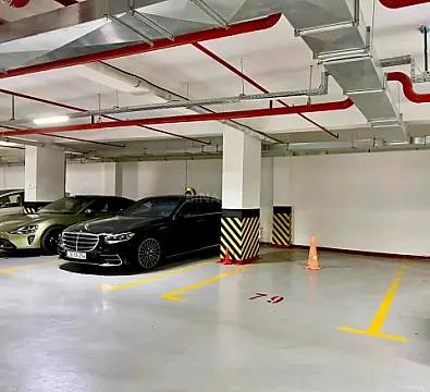 Kirayə verilir 2 otaqlı mənzil 106 m²