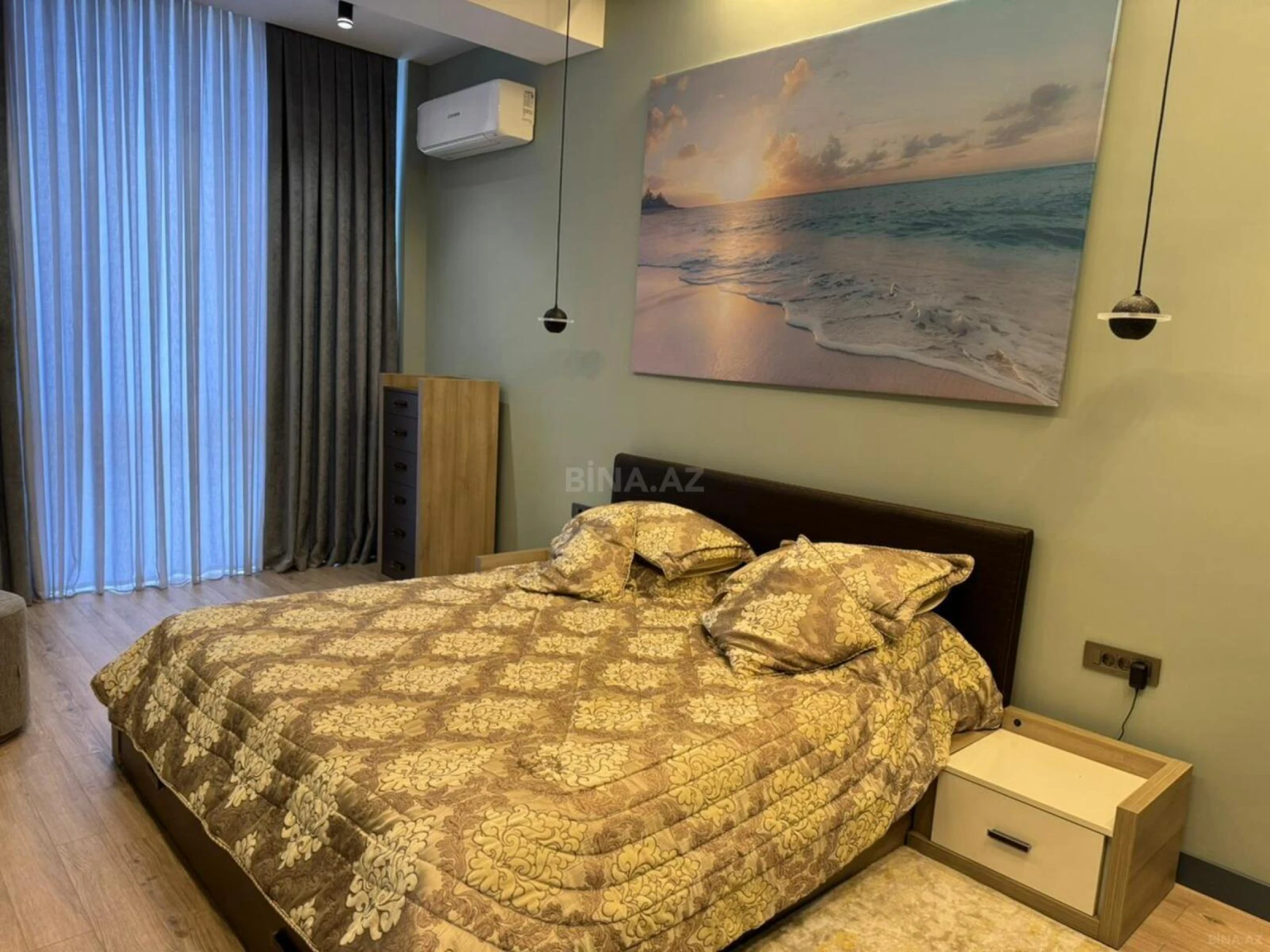 Kirayə verilir 2 otaqlı mənzil 106 m²