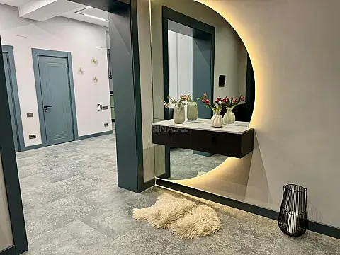 Kirayə verilir 2 otaqlı mənzil 106 m²