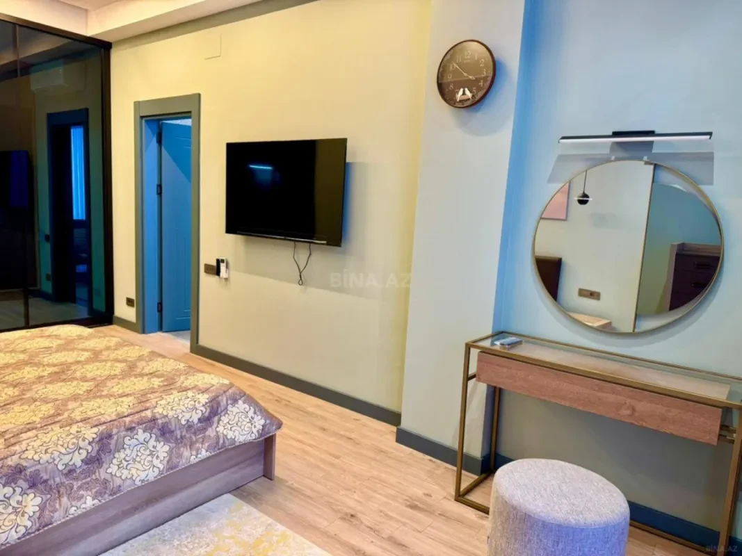 Kirayə verilir 2 otaqlı mənzil 106 m²