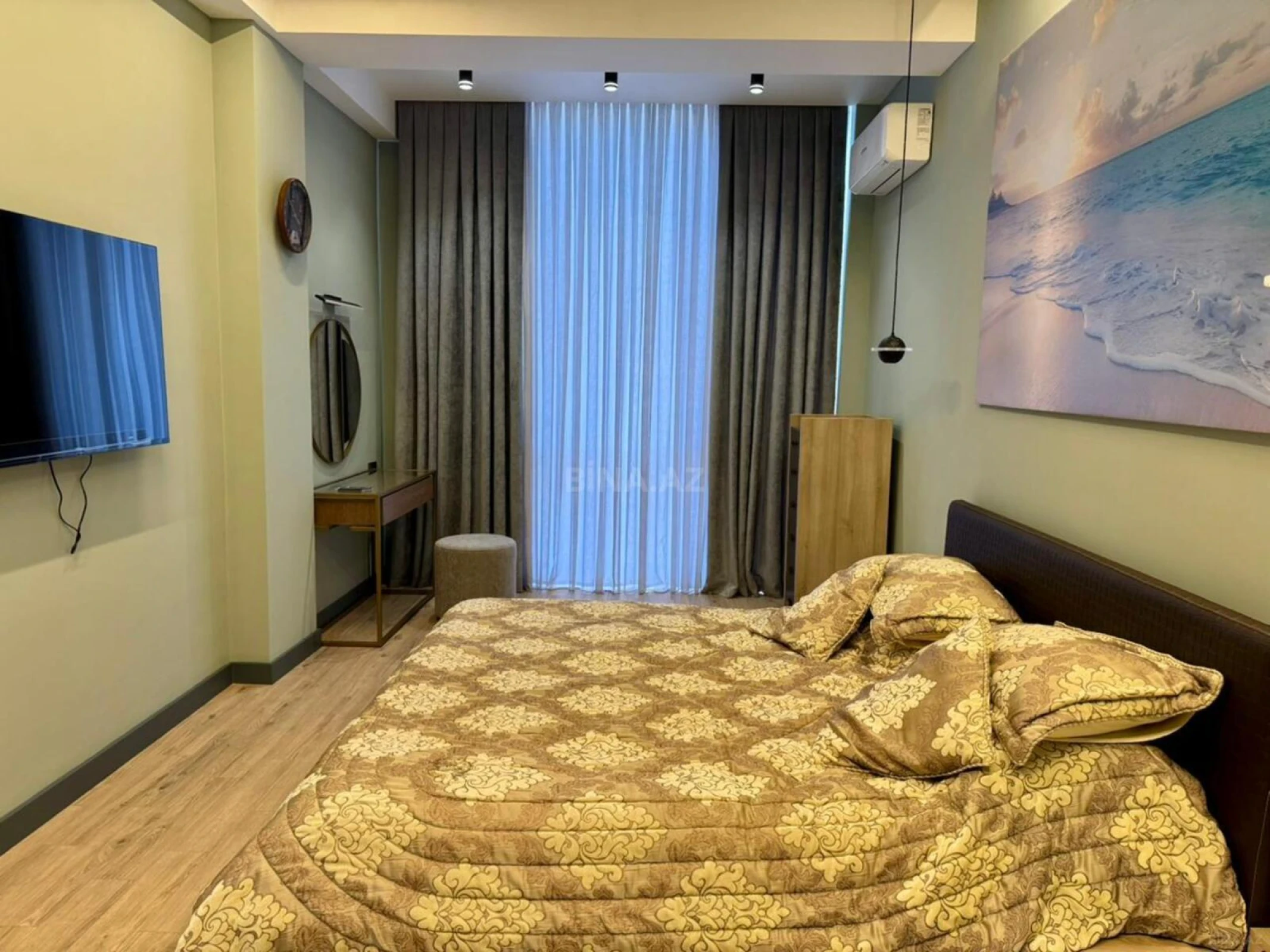Kirayə verilir 2 otaqlı mənzil 106 m²