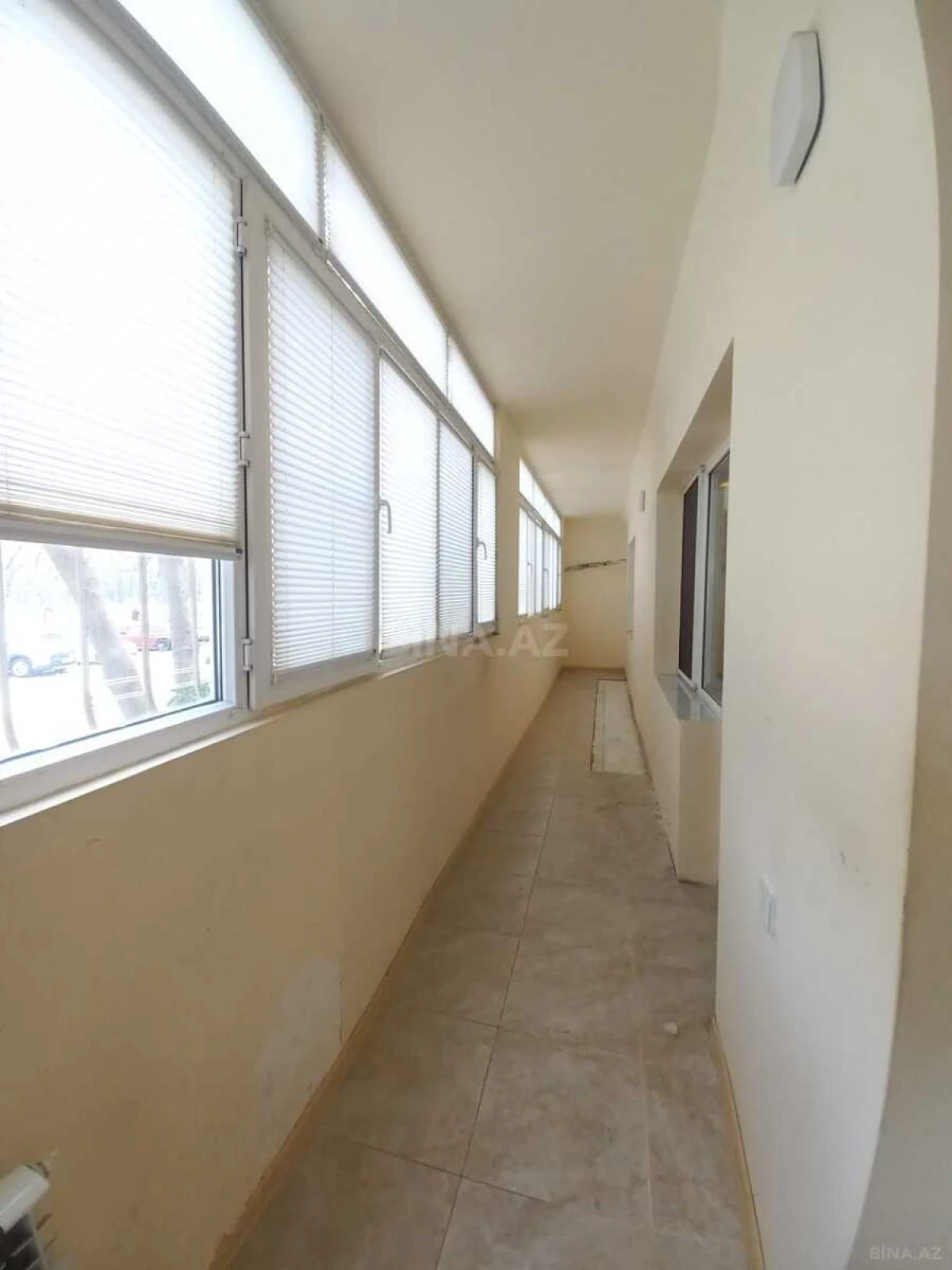 Satılır 4 otaqlı mənzil 120 m²