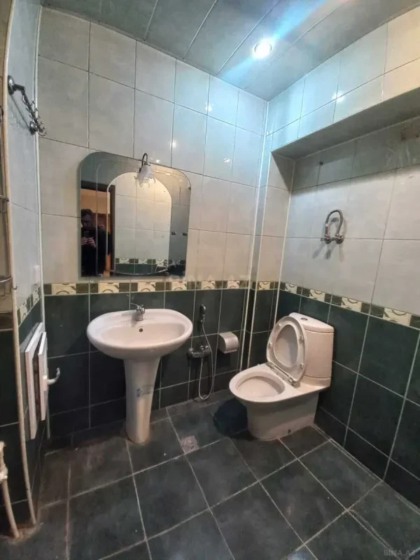 Satılır 4 otaqlı mənzil 120 m²