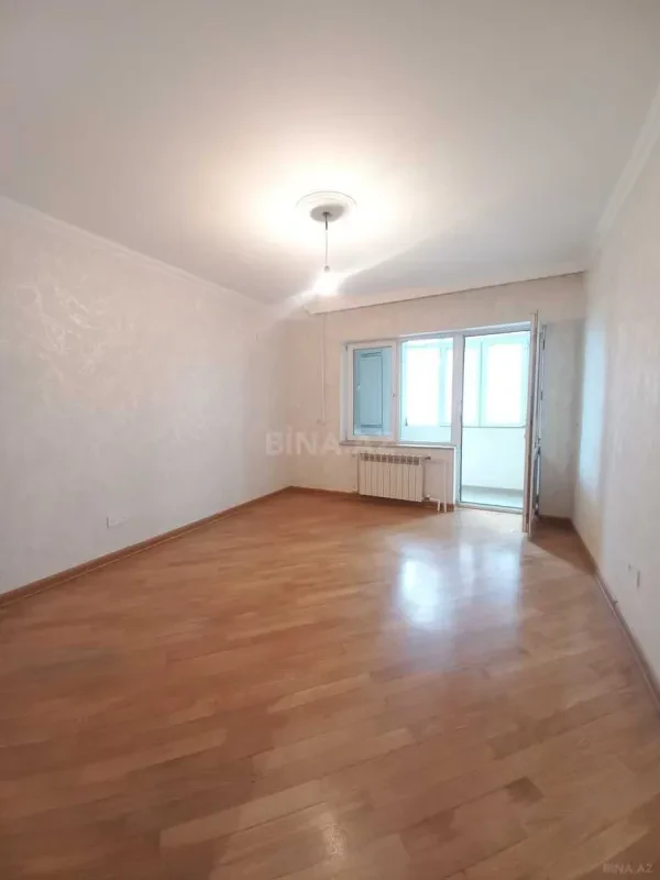 Satılır 4 otaqlı mənzil 120 m²