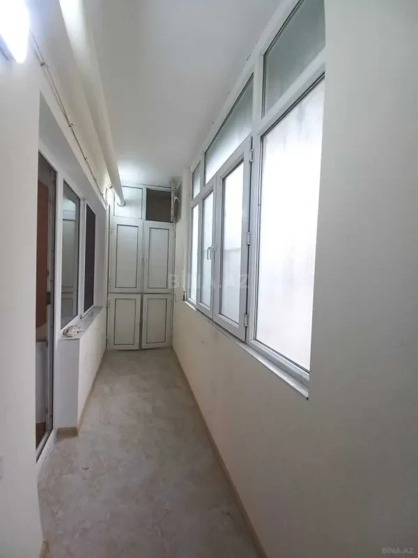 Satılır 4 otaqlı mənzil 120 m²