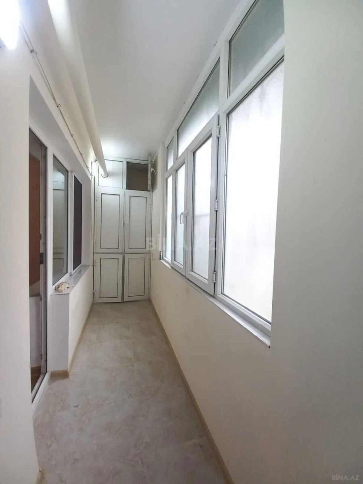 Satılır 4 otaqlı mənzil 120 m²