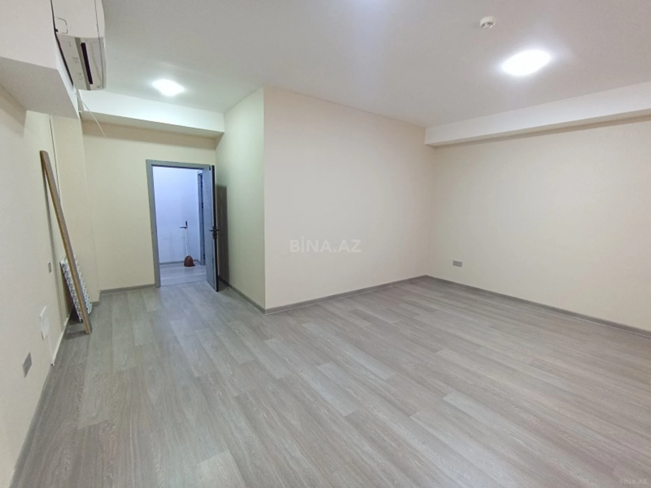 Kirayə verilir 1 otaqlı ofis 40 m²