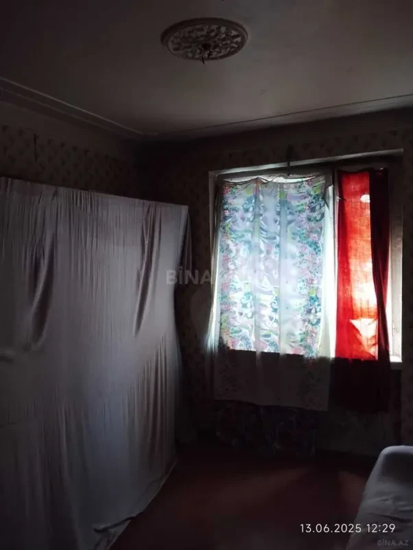 Satılır 5 otaqlı mənzil 110 m²