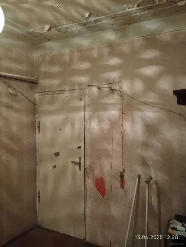 Satılır 5 otaqlı mənzil 110 m²