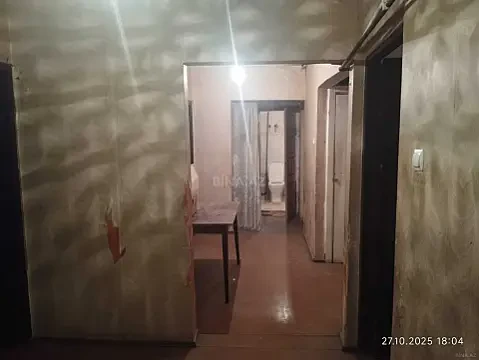 Satılır 5 otaqlı mənzil 110 m²