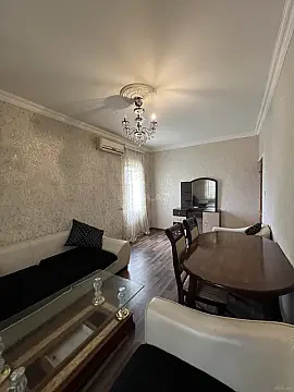 Kirayə verilir 2 otaqlı mənzil 70 m²