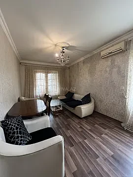 Kirayə verilir 2 otaqlı mənzil 70 m²