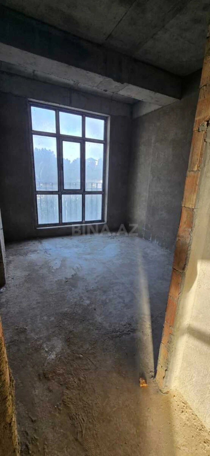 Satılır 2 otaqlı mənzil 79 m²