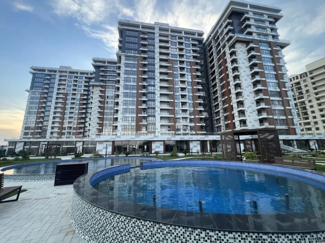 Satılır 2 otaqlı mənzil 47 m²