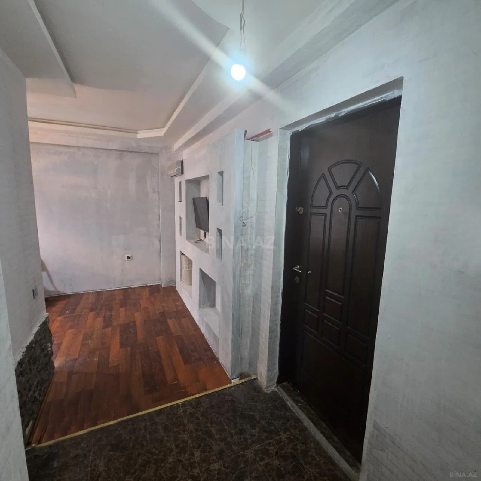 Satılır 2 otaqlı mənzil 52 m²