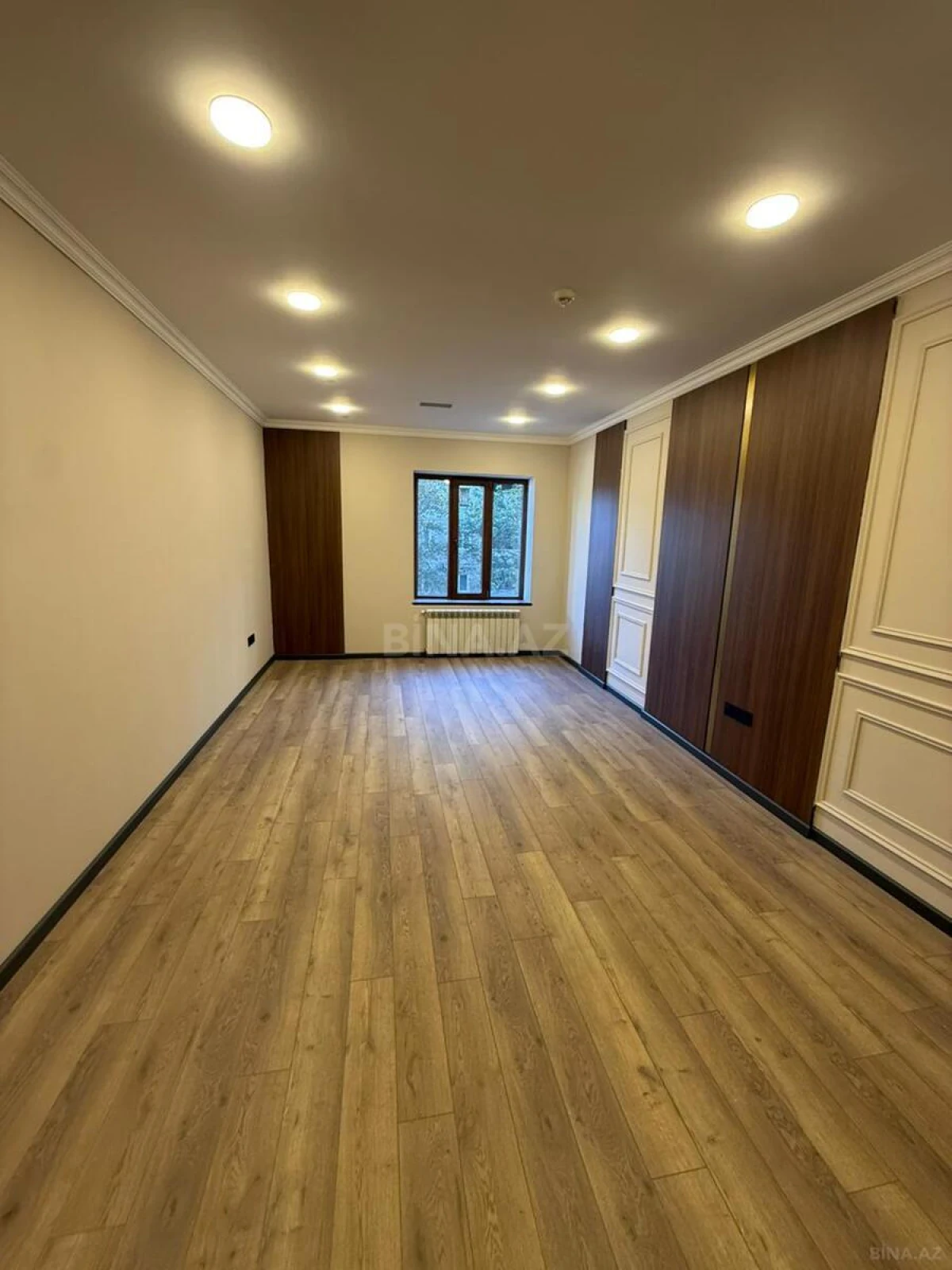 Kirayə verilir 20 otaqlı ofis 880 m²