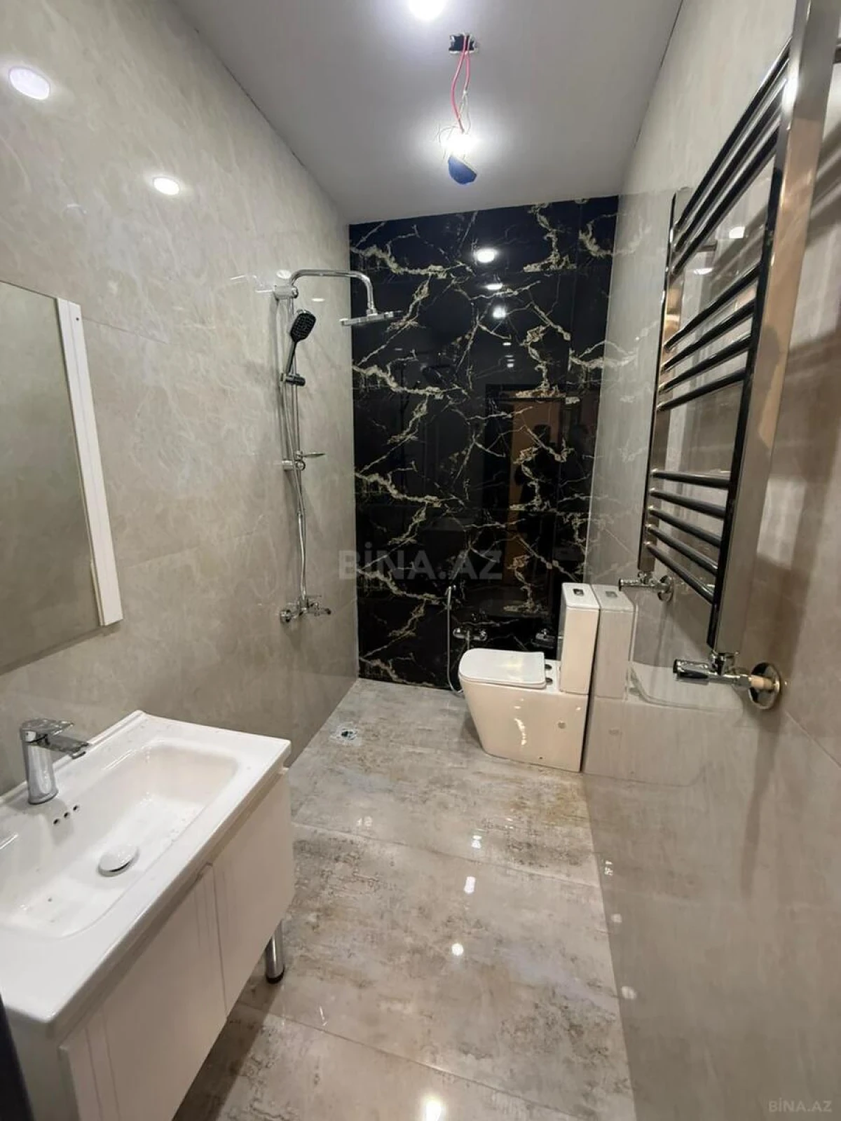 Kirayə verilir 20 otaqlı ofis 880 m²