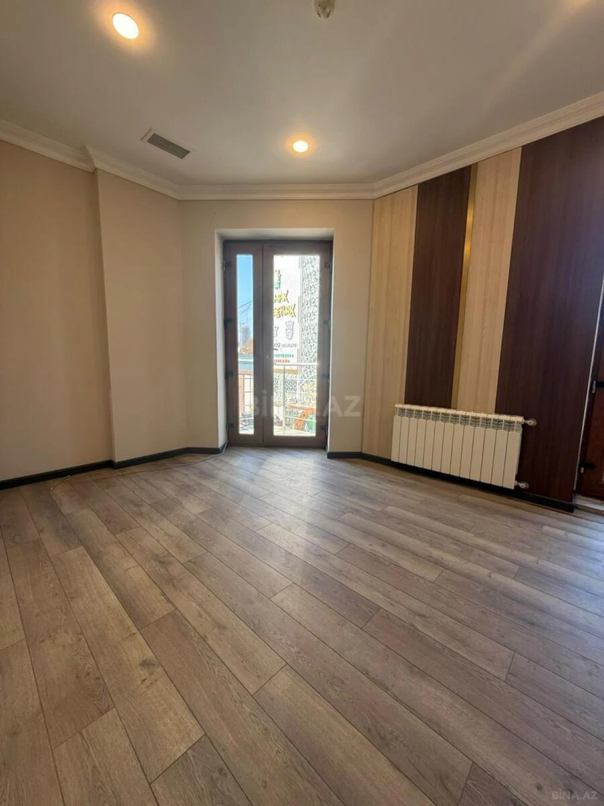 Kirayə verilir 20 otaqlı ofis 880 m²